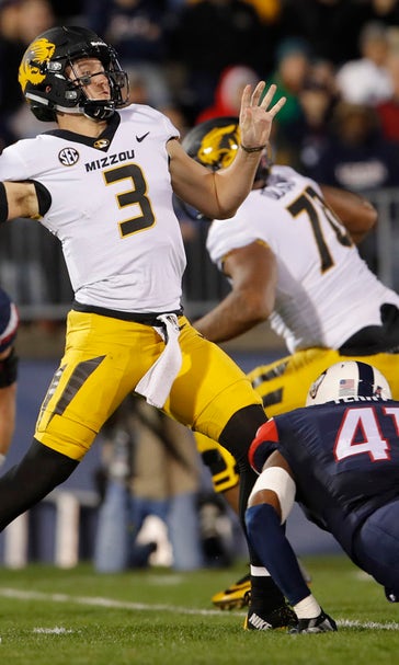 Dominant passing attack lifts Mizzou to 52-12 win over UConn